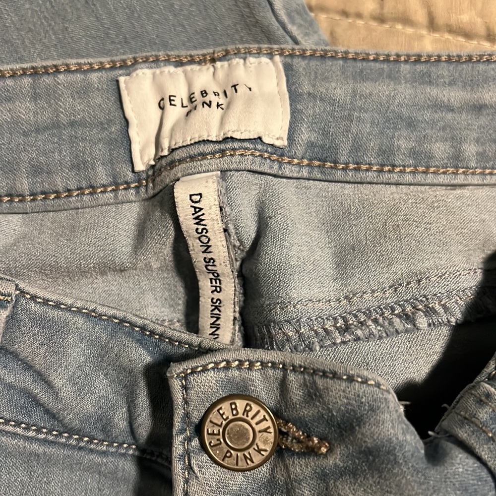 Jeans - Picture 2 of 3